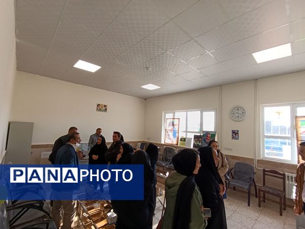 جلسه انجمن اولیا و مربیان آموزشگاه نمونه دولتی مرحوم طاووسی