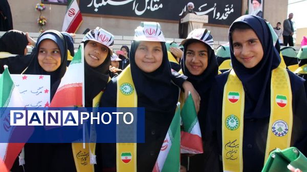 راهپیمایی یوم الله ۱۳ آبان در سمنان