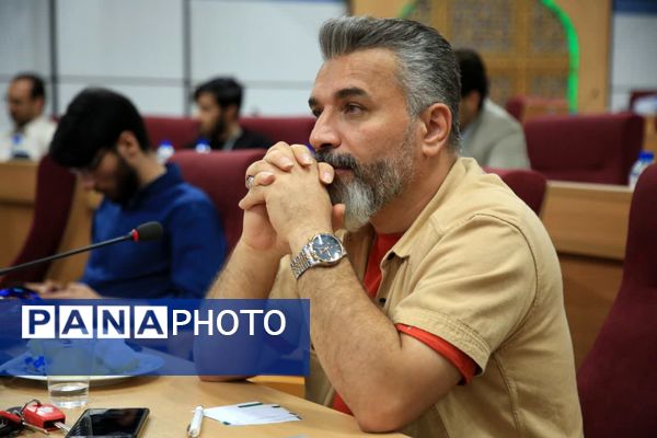 نشست صمیمی مدیران رسانه با استاندار قم