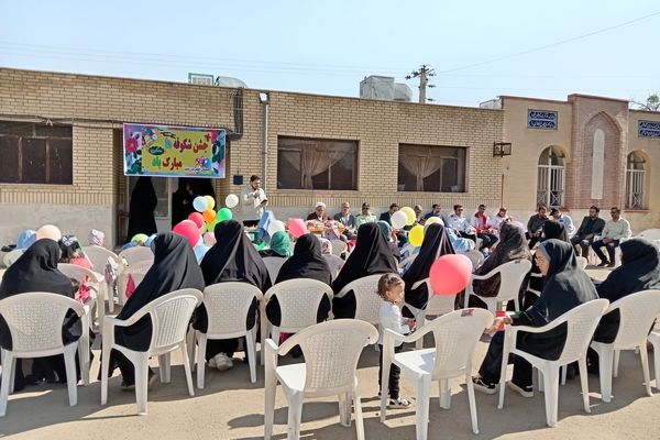 جشن شکوفه‌ها در دبستان حضرت زینب (س) جعفرآباد برگزار شد