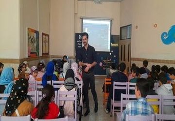 نشست بر مدار هشتم در کانون پرورشی فکری کودکان و نوجوانان