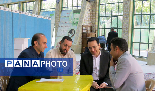 برپایی میز خدمت آموزش و پرورش خراسان شمالی