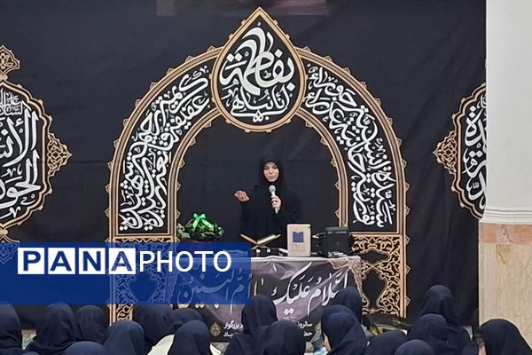 در سوگ مادرِ وفا