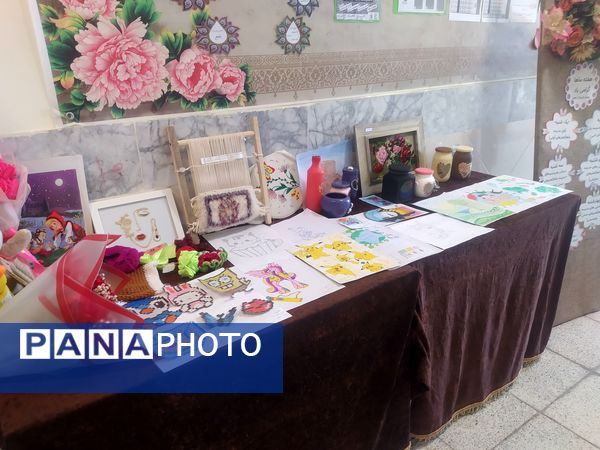 افتتاحیه هفته ماه ها در دبیرستان دخترانه امید 