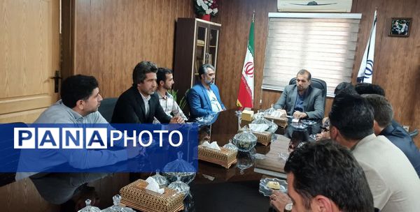 دیدار مسئولان شهرستان قرچک با فرماندار شهرستان قرچک به‌مناسب هفته دولت 