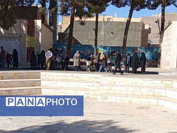 جمعه بازار کتاب در کاشمر