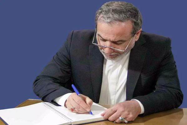 عراقچی: جایزه نوبل مدت‌هاست اعتبار خود را از دست داده است