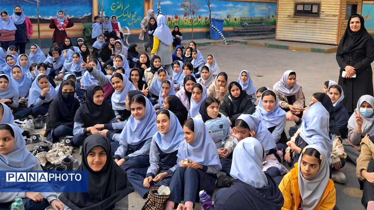 جشن میلاد‌ با‌سعادت حضرت فاطمه زهرا (س) در دبستان دخترانه فرهنگیان۲