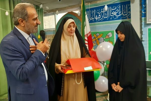 دختران و زنان جامعه اسلامی نقش مهمی در شکست توهم اقتدار دشمن دارند