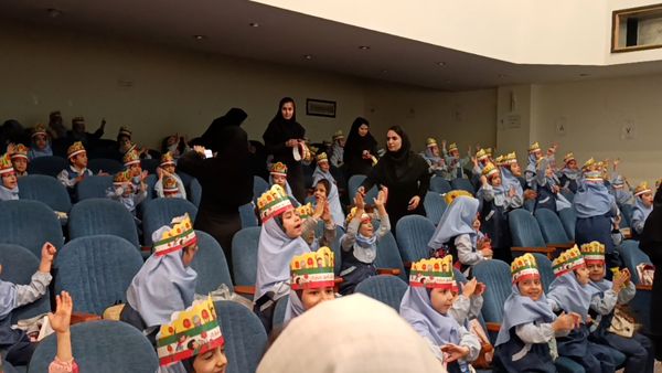 برگزاری جشن روز دانش آموز در مدرسه مهر و ماه آشخانه  