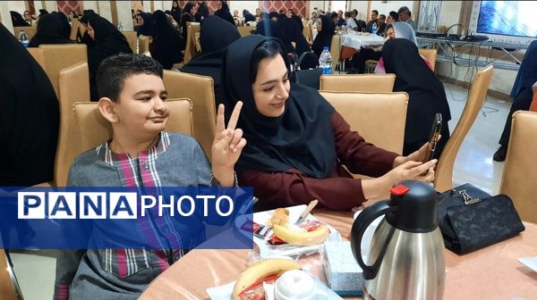 آیین تکریم از معلمان نمونه استانی و منطقه‌ای و تجلیل از بازنشستگان آموزش و پرورش استثنایی