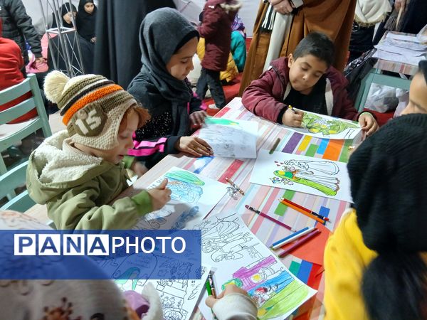 برپایی نمایشگاه حدیث غربت همراه با میزبانی شهید گمنام