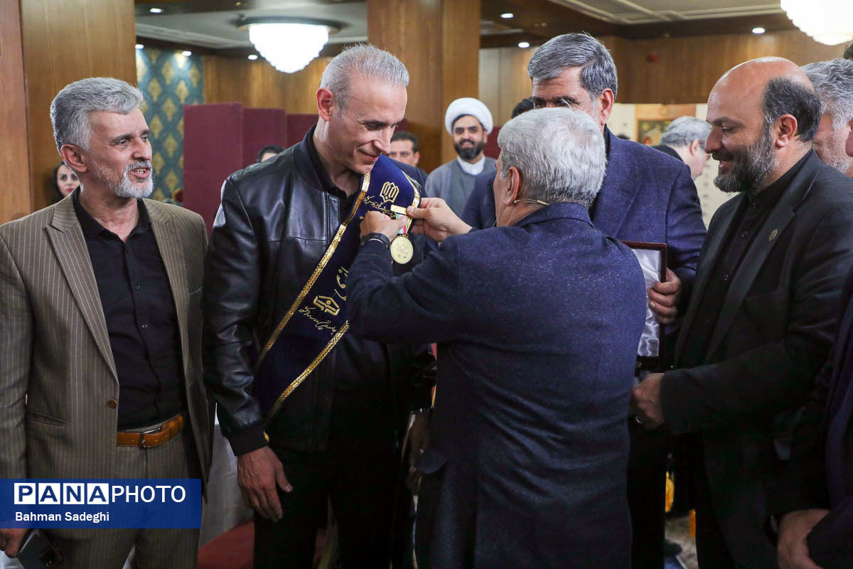 گردهمایی ورزشکاران در پویش ملی «به‌ساز مدرسه بساز مدرسه»