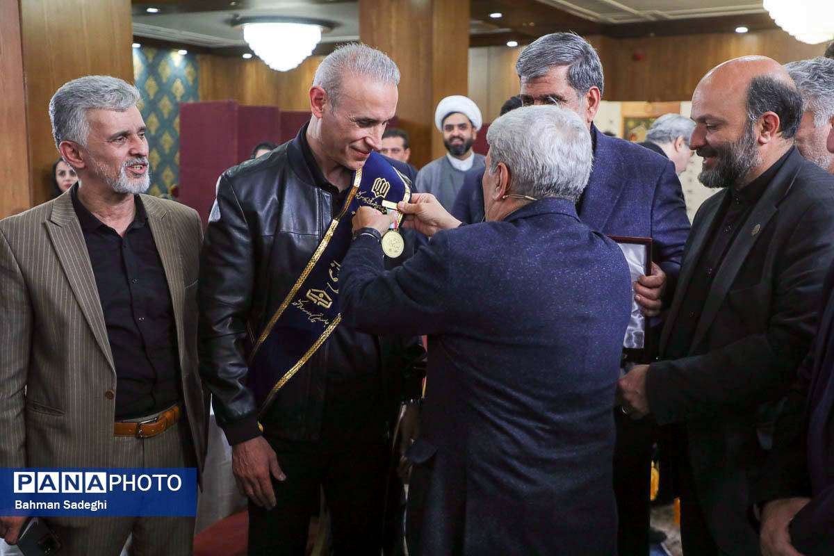 گردهمایی ورزشکاران در پویش ملی «به‌ساز مدرسه بساز مدرسه»