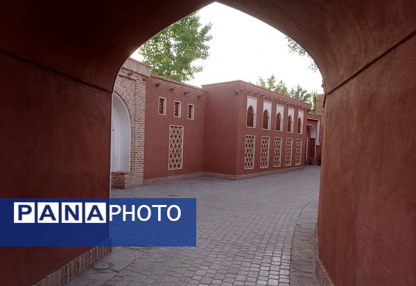 برپایی غرفه‌های صنایع دستی در پارک ایران کوچک 