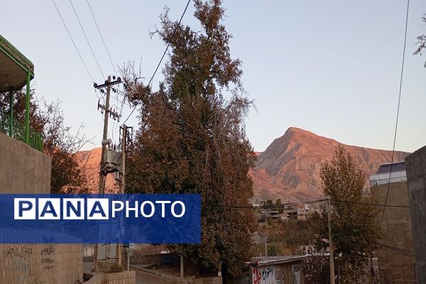 تصاویر زیبا از پاییز رنگارنگ در شهر دار السادات بار نیشابور 