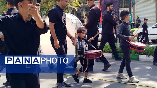 شور رضوی در مشهد و ازدحام بی‌سابقه زائران در حوالی حرم مطهر