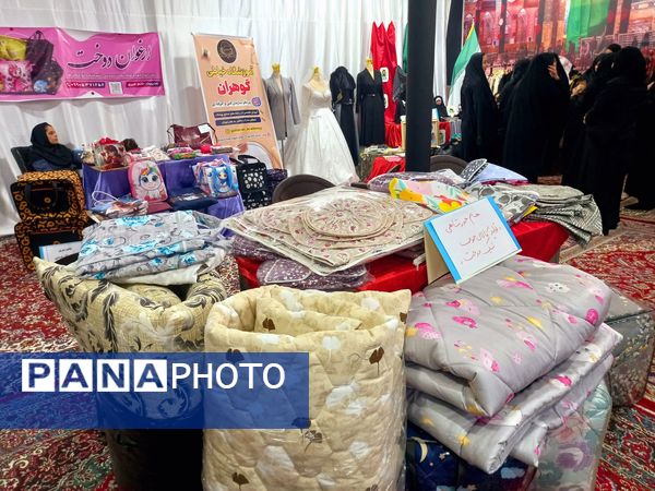 نمایشگاه مد و لباس اسلامی ایرانی یاس واره در خلیل آباد