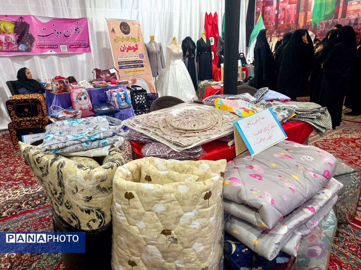 نمایشگاه مد و لباس اسلامی ایرانی یاس واره در خلیل آباد