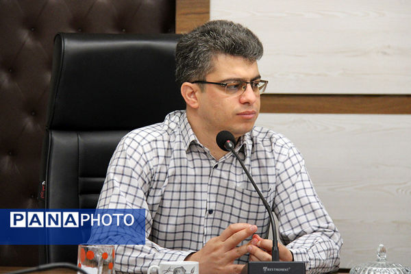 گفت‌وگوی صمیمی مدیرعامل خبرگزاری پانا با دانش‌آموزخبرنگاران استان‌ها
