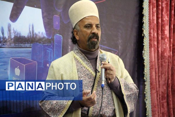 همایش اختتامیه دومین رویداد تولید محتوای دیجیتال و همایش تجلیل از فعالان فضای مجازی شهرستان بن