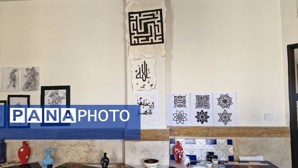 تجلی خلاقیت و نوآوری در نمایشگاه هنرهای دستی دانش‌آموزان هنرستان زنده‌یاد کبری زرگران ملارد