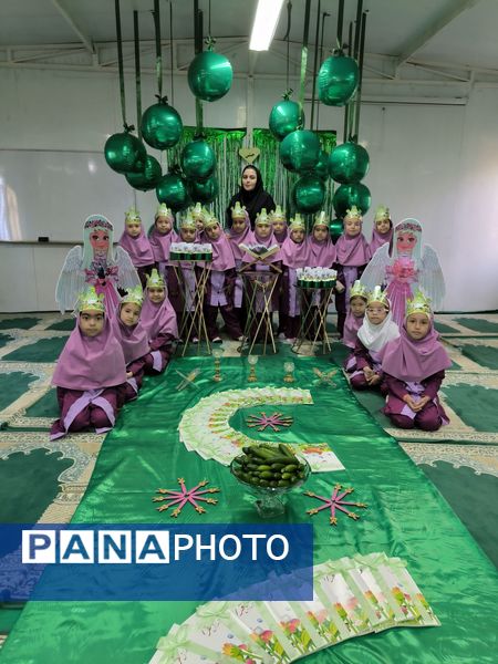 جشن قرآن پایه اول در دبستان دخترانه امام هادی (ع)