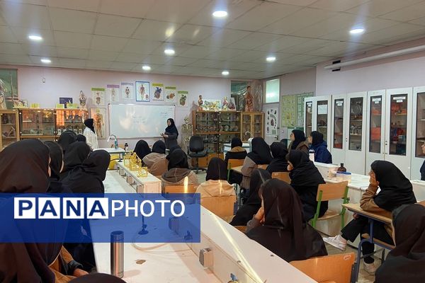  اردوی علمی در پژوهش سرای دانش آموزی بصیرت