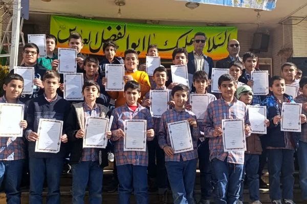  نواختن زنگ انقلاب در دبستان حضرت ابوالفضل(ع)2