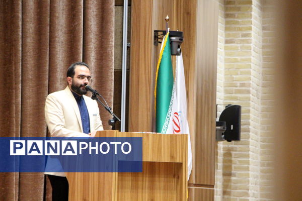 رونمایی از مستند علی نفتی دفاع مقدس در یزد