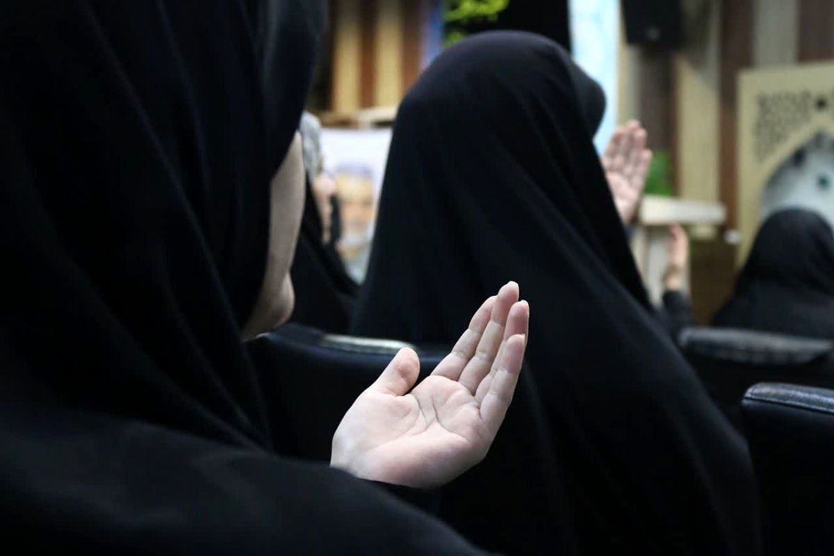 شهریار غرق در عطر فاطمی شد