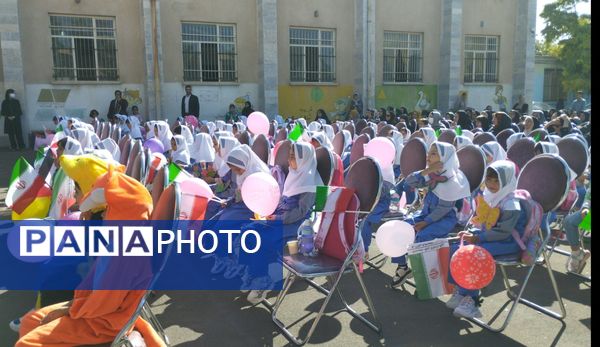مراسم جشن شکوفه‌ها در ناحیه یک زنجان