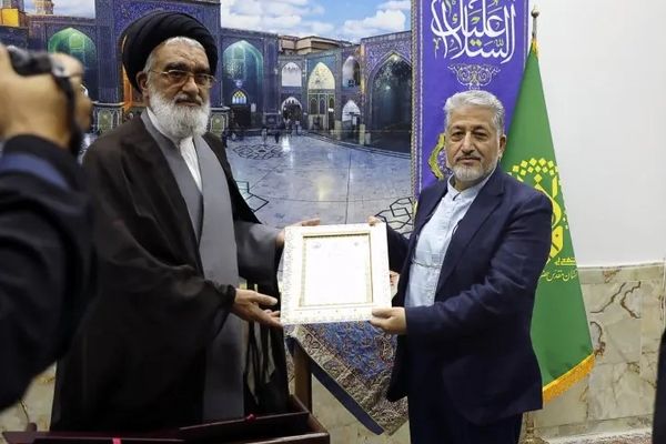 دانشگاه آزاد اسلامی خادم آستان مقدس حضرت معصومه (س) شد