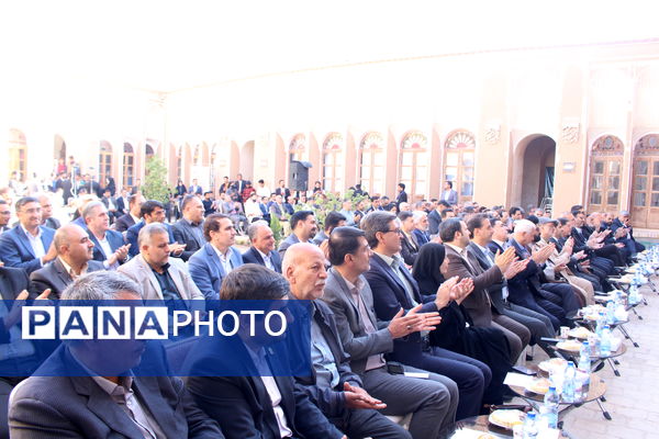 نشست خبری دومین اجلاس مجمع شهرهای تاریخی ایران در یزد 