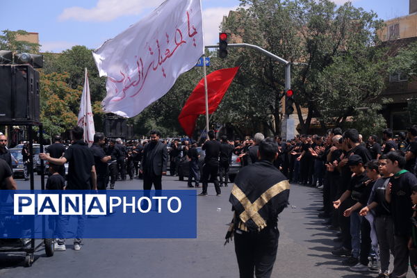 ظهر عاشورایی شهر اولین‌ها