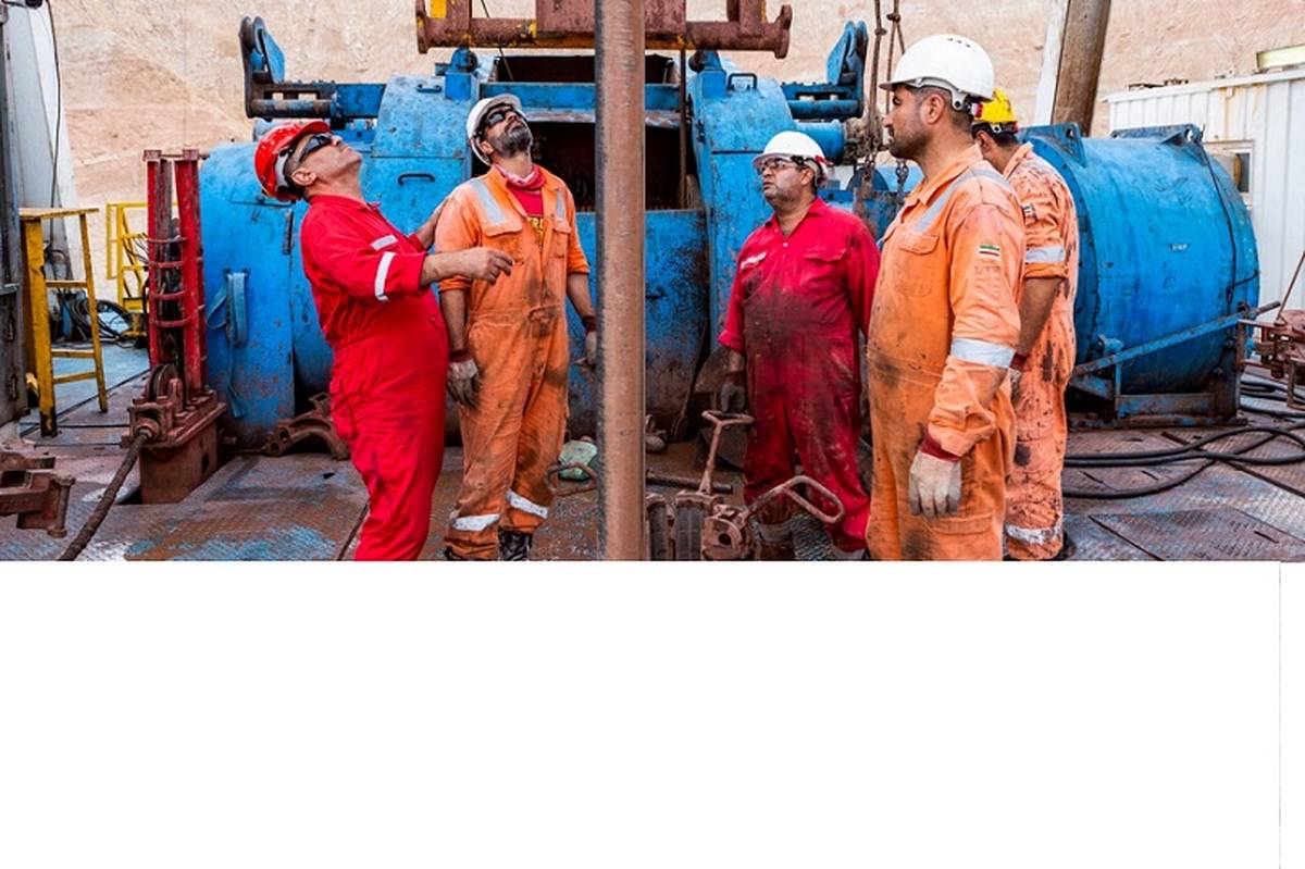 قرارداد حفاری ۲۴ حلقه چاه طرح افزایش تولید نفت به ارزش ۳۵۰ میلیون دلار امضا شد
