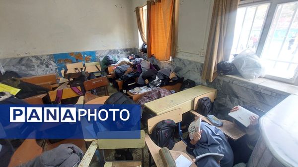 بیست و هفتمین مانور زلزله در دبیرستان دخترانه دانشور 2 
