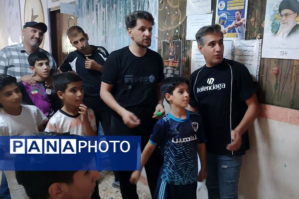پدر و پسر در میدان ورزش؛ شور و نشاط ورزشی در مدرسه علامه طباطبایی پیشوا