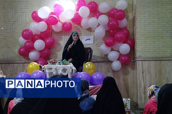 محفل دانش آموزی مقدامه میزبان ولادت حضرت زهرا (س)