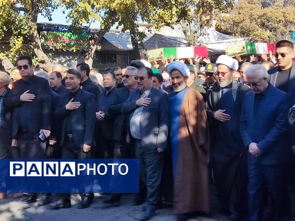 استقبال پرشور مردم بجنورد از پیکر شهیدان گمنام