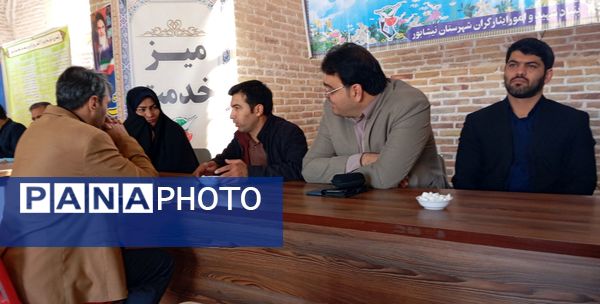 میز خدمت در آخرین نماز جمعه آبان ماه