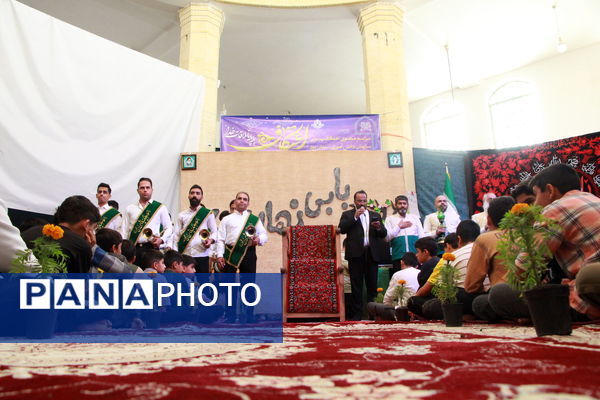 حضور خادمان رضوی در اعتکاف دانش‌آموزی فهرج