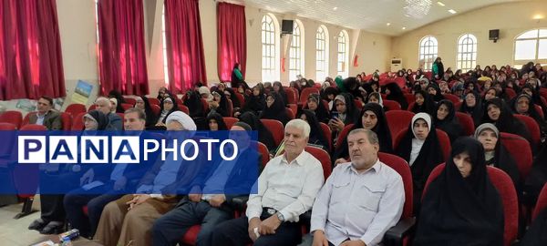 مراسم تکریم و نکوداشت مادران، همسران و فرزندان شهدا در شهرستان فلاورجان