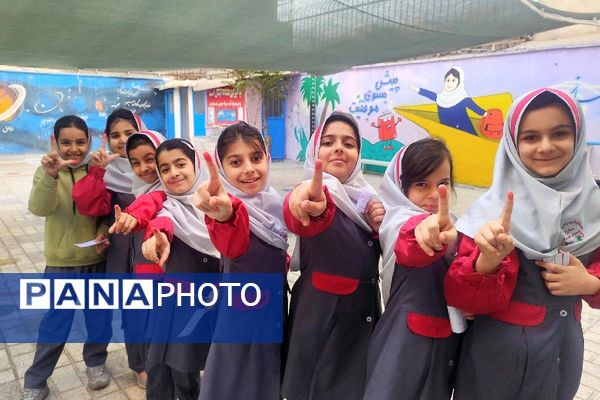 انتخابات شورای دانش‌آموزی در تمام مدارس شهرستان ملارد 