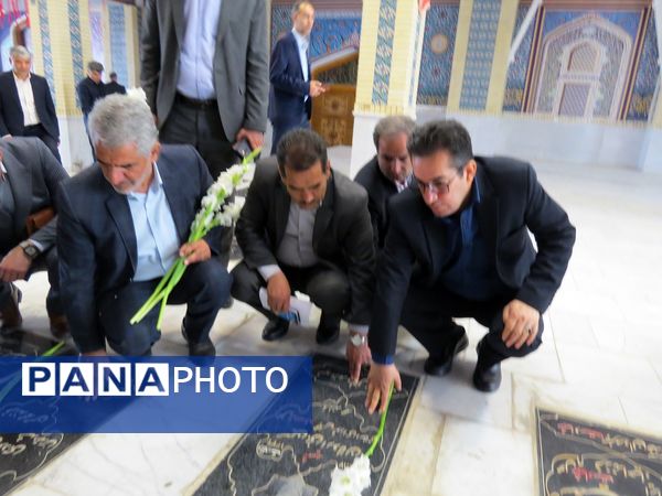 گلباران مزار شهدای دانش‌آموز و معلم در بجنورد