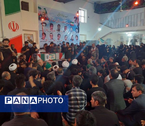 مراسم وداع و خاکسپاری پیکر پاسدار سرافراز اسلام در روستای همت آباد باخرز 
