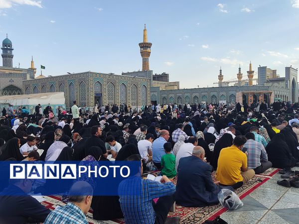 برگزاری مراسم پر فیض دعای عرفه در حرم مطهر رضوی