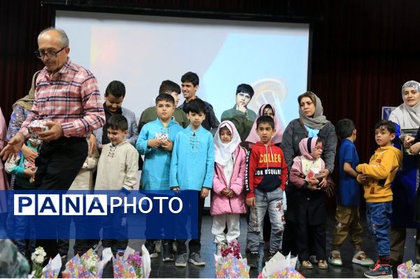 مراسم هفته آگاه‌سازی نسبت به معلولیت طیف اوتیسم