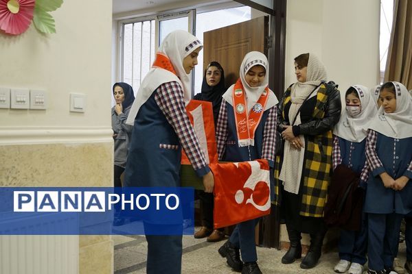 عطر حسینی در مدرسه شهدای ۱۵خرداد قرچک 