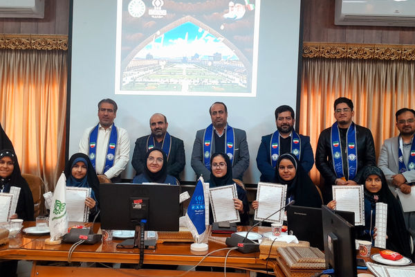 آئین تجلیل از خبرنگاران منتخب پانا ناحیه ۴ اصفهان 